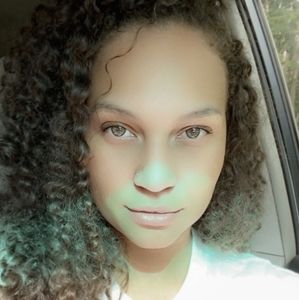 Meet your Posher, Kyra